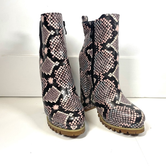 Nice heel boots brand new - Picture 4 of 8